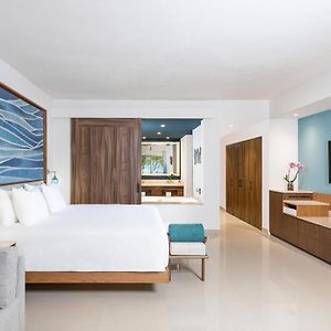 Oceanfront Junior Suite